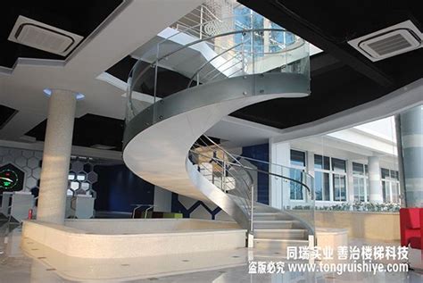 旋轉(zhuǎn)樓梯廠家聯(lián)系方式(旋轉(zhuǎn)樓梯廠家聯(lián)系方式報價)縮略圖