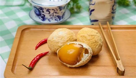 河南變蛋怎么做出來(lái)的(河南變蛋怎么做出來(lái)的,祖?zhèn)髅胤蕉几嬖V你了!)縮略圖