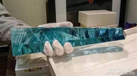 海藍寶禁忌那么多誰還戴呀(海藍寶為什么不能長期佩戴)縮略圖