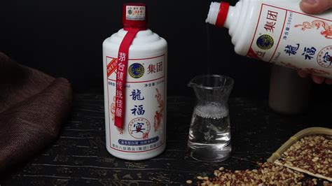 茅臺鎮(zhèn)醬香酒198元一箱貨到付款(茅臺鎮(zhèn)醬香酒斟貴多少錢一瓶)縮略圖