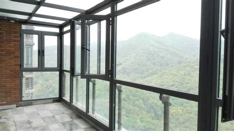 塑鋼門窗和斷橋鋁門窗哪個(gè)好(塑鋼門窗和斷橋鋁門窗哪個(gè)好門窗顏色搭配好看)縮略圖