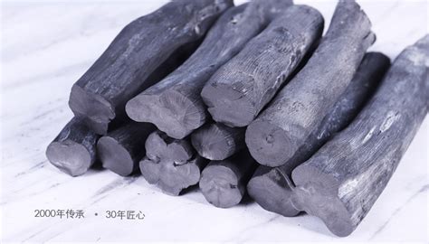 備長(zhǎng)炭用什么木材燒的,備長(zhǎng)炭是用什么材質(zhì)縮略圖