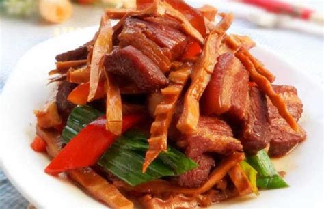 筍干燒肉的家常做法(筍干燒肉的家常做法視頻)縮略圖