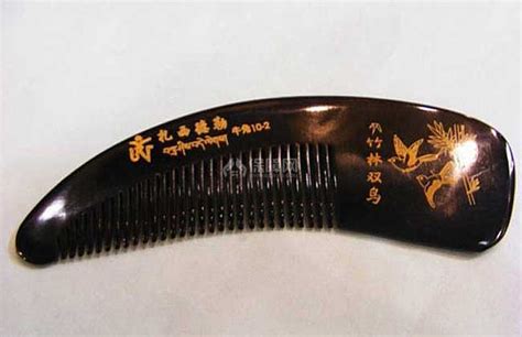 牛角梳的保養和使用方法(牛角梳保養可擦什么油)縮略圖