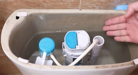 抽水馬桶沖水無(wú)力(抽水馬桶沖水無(wú)力解決辦法)縮略圖