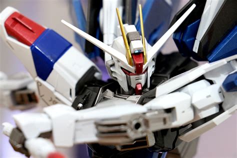高達(dá)模型新手入門(高達(dá)模型新手入門買什么好)縮略圖