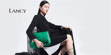 朗姿女裝屬于什么檔次的品牌(中國十大女裝品牌排行榜10強(qiáng))縮略圖