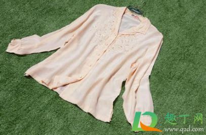 桑蠶絲衣服的優(yōu)缺點(桑蠶絲衣服的優(yōu)缺點有哪些)縮略圖
