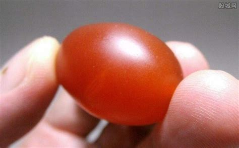 瑪瑙的價(jià)格一般多少錢(qián),瑪瑙什么顏色最貴縮略圖