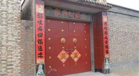 大門最旺的顏色(農(nóng)村大門圖片大全)縮略圖
