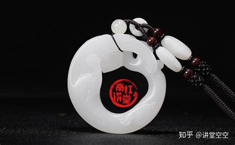 瑪瑙和玉石有什么區(qū)別哪個(gè)好(瑪瑙和玉石哪個(gè)價(jià)格貴)縮略圖