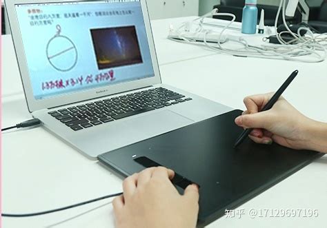 手寫板怎么變成電子版(手寫板怎么轉(zhuǎn)成電子版)縮略圖