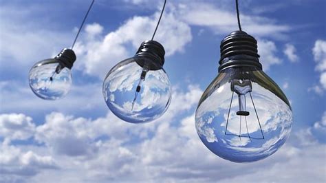 電燈是誰發明出來的(電話是誰發明出來的)縮略圖